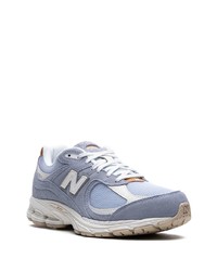 blaue niedrige Sneakers von New Balance