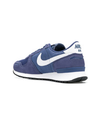 blaue niedrige Sneakers von Nike