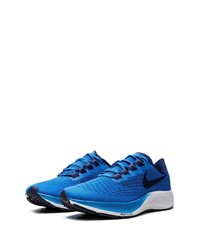 blaue niedrige Sneakers von Nike