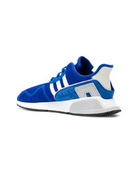 blaue niedrige Sneakers von adidas