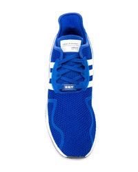 blaue niedrige Sneakers von adidas