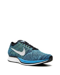 blaue niedrige Sneakers von Nike