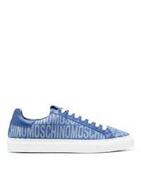 blaue niedrige Sneakers von Moschino