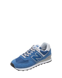 blaue niedrige Sneakers von New Balance