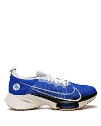 blaue niedrige Sneakers von Nike