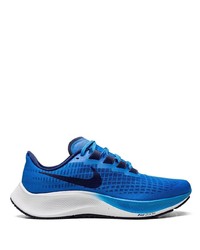 blaue niedrige Sneakers von Nike