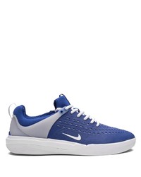 blaue niedrige Sneakers von Nike