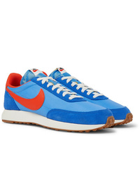 blaue niedrige Sneakers von Nike