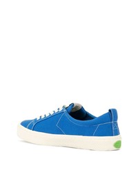 blaue niedrige Sneakers von Cariuma