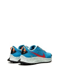 blaue niedrige Sneakers von Nike