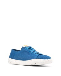 blaue niedrige Sneakers von Camper