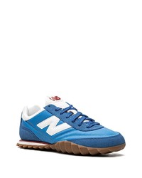 blaue niedrige Sneakers von New Balance