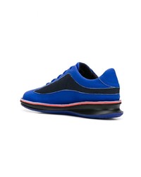 blaue niedrige Sneakers von Camper