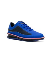 blaue niedrige Sneakers von Camper