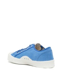 blaue niedrige Sneakers von Spalwart