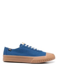 blaue Segeltuch niedrige Sneakers von Camper