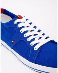 blaue Segeltuch niedrige Sneakers von Tommy Hilfiger