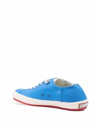 blaue Segeltuch niedrige Sneakers von Camper