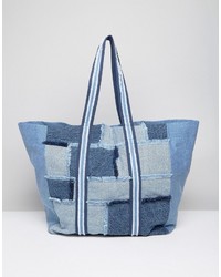 blaue Shopper Tasche mit Flicken von Asos