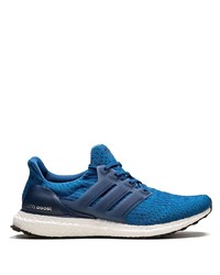 blaue Sportschuhe von adidas