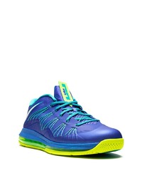 blaue Sportschuhe von Nike