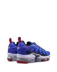 blaue Sportschuhe von Nike