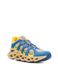 blaue Sportschuhe von Li-Ning