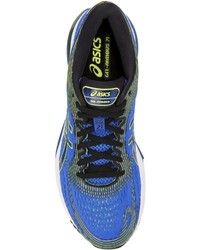 blaue Sportschuhe von Asics