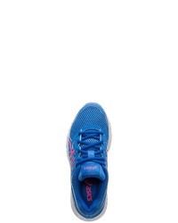 blaue Sportschuhe von Asics