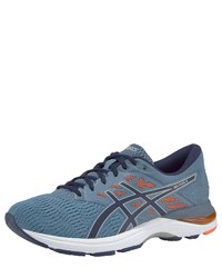 blaue Sportschuhe von Asics