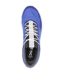 blaue Sportschuhe von ON Running