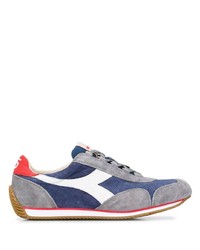 blaue Sportschuhe von Diadora