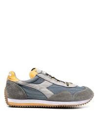 blaue Sportschuhe von Diadora