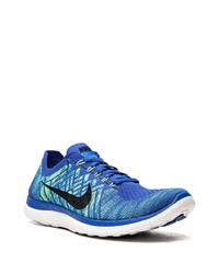 blaue Sportschuhe von Nike