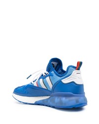 blaue Sportschuhe von adidas