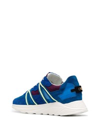 blaue Sportschuhe von Hide&Jack