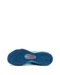 blaue Sportschuhe von Nike