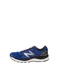 blaue Sportschuhe von New Balance