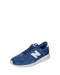 blaue Sportschuhe von New Balance