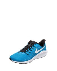 blaue Sportschuhe von Nike