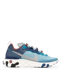 blaue Sportschuhe von Nike