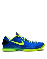 blaue Sportschuhe von Nike