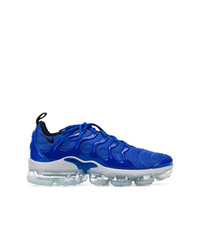 blaue Sportschuhe von Nike