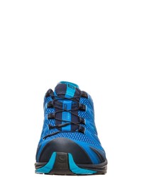 blaue Sportschuhe von Salomon