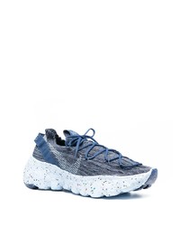 blaue Sportschuhe von Nike