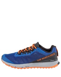 blaue Sportschuhe von The North Face