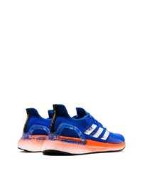 blaue Sportschuhe von adidas