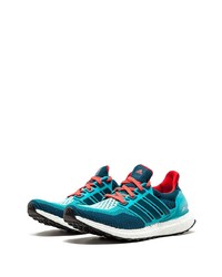 blaue Sportschuhe von adidas