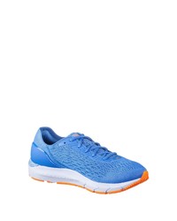 blaue Sportschuhe von Under Armour