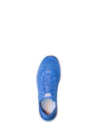 blaue Sportschuhe von Under Armour